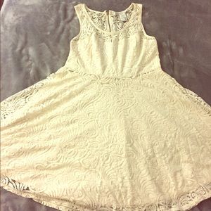 Lace Sleeveless Dress